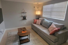 Bohemian 1 Bedroom- Minutes from Busch Gardens